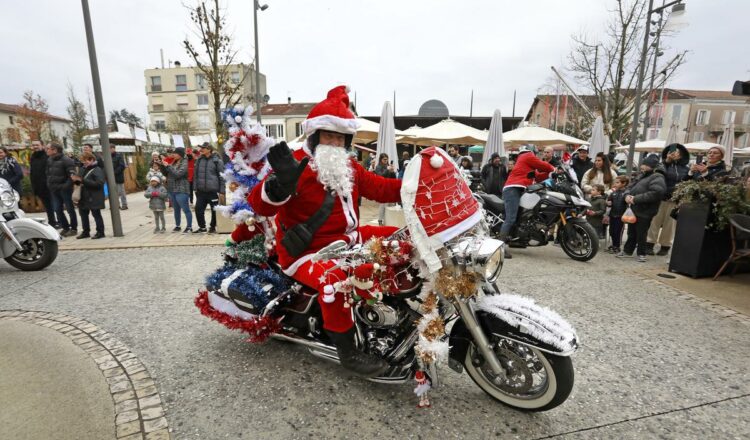 pères noël à moto-Mont-de-Marsan