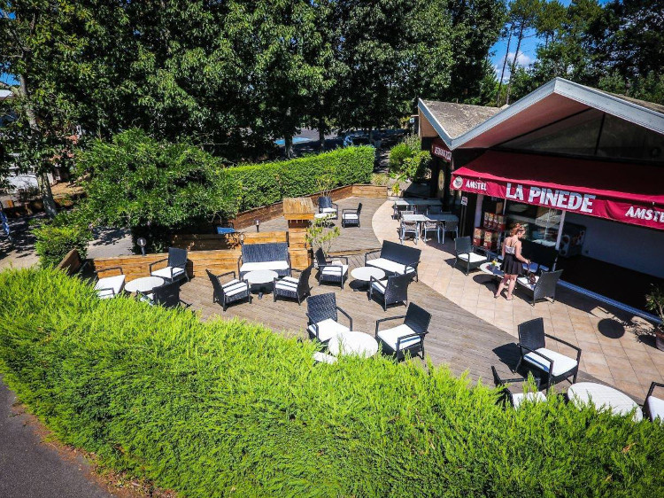 Restaurant La Pinède village vacances Les Chênes de Léon